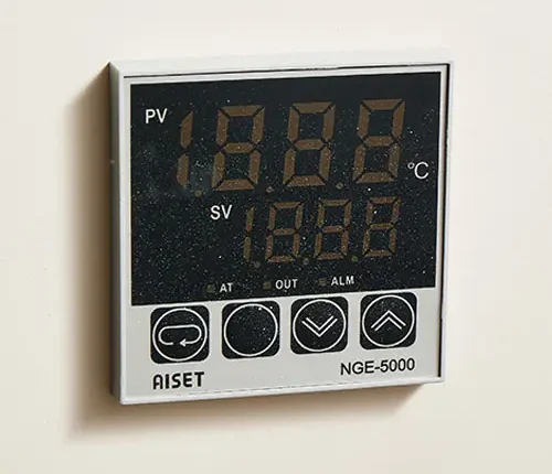 LCD display temperature controller